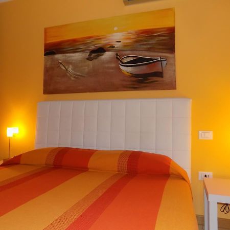 Hotel Residence Sole Fontanafredda Eksteriør bilde